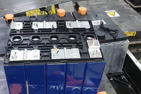 南京新能源电池回收-上门回收钴酸锂电池|高价废铅酸电池回收